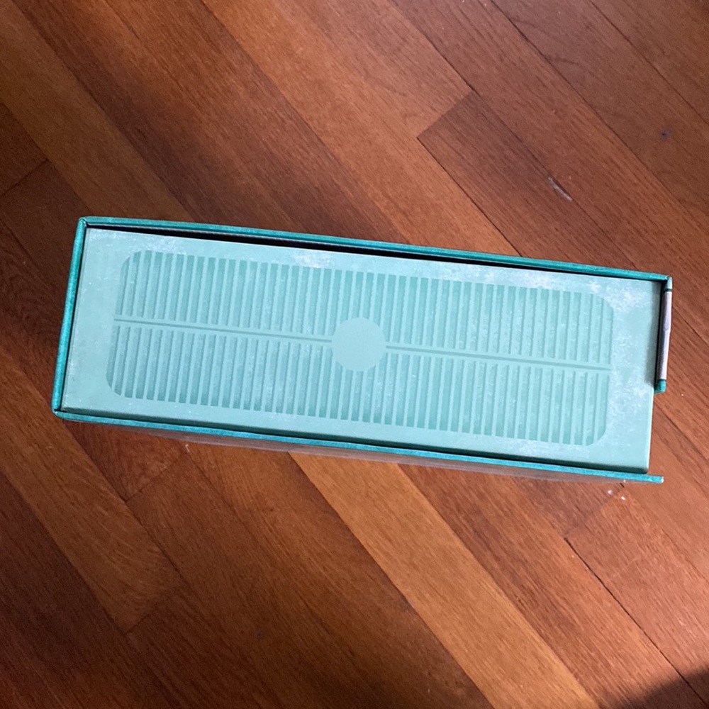 ‼️ SALE ‼️ Faux Record Player Storage Box - Picture 9 of 9